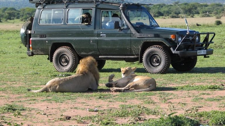 Rent a 4x4 Safari Landcruiser in Jinja| Jinja Car Rental